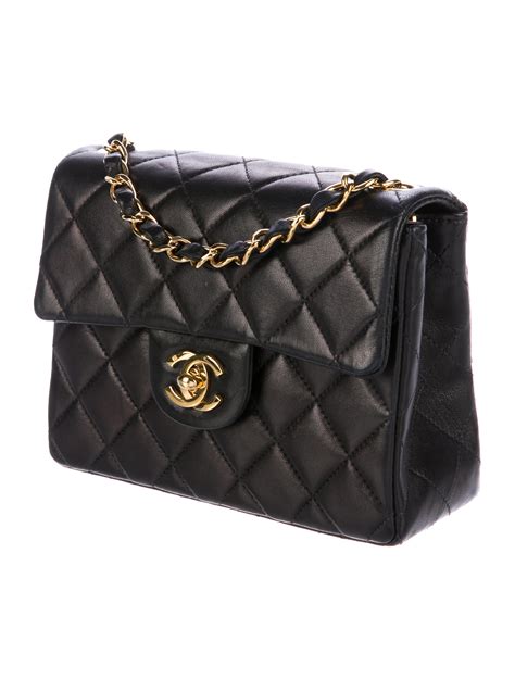 chanel vintage pouch